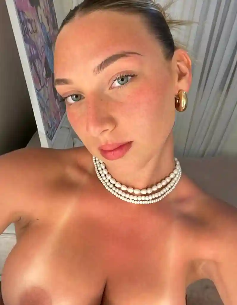Full uncensored photo of misslexa from a recent leak (image 10)
