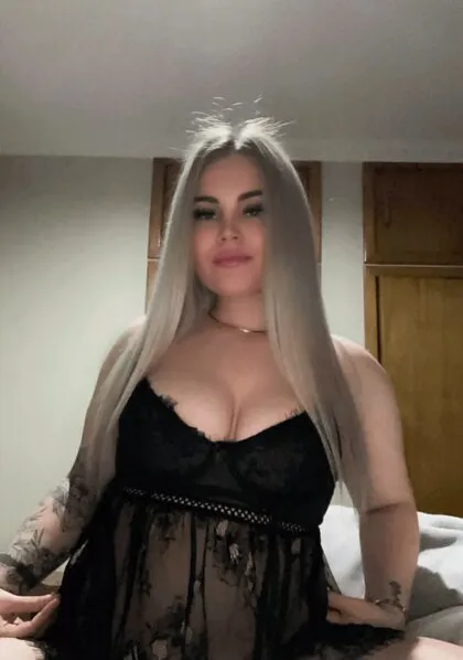 See neiva mara in this exclusive leaked image 14