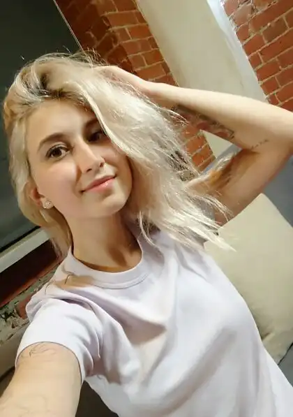 Private onlyfans picture of onlykarli, part of a newly released set #2