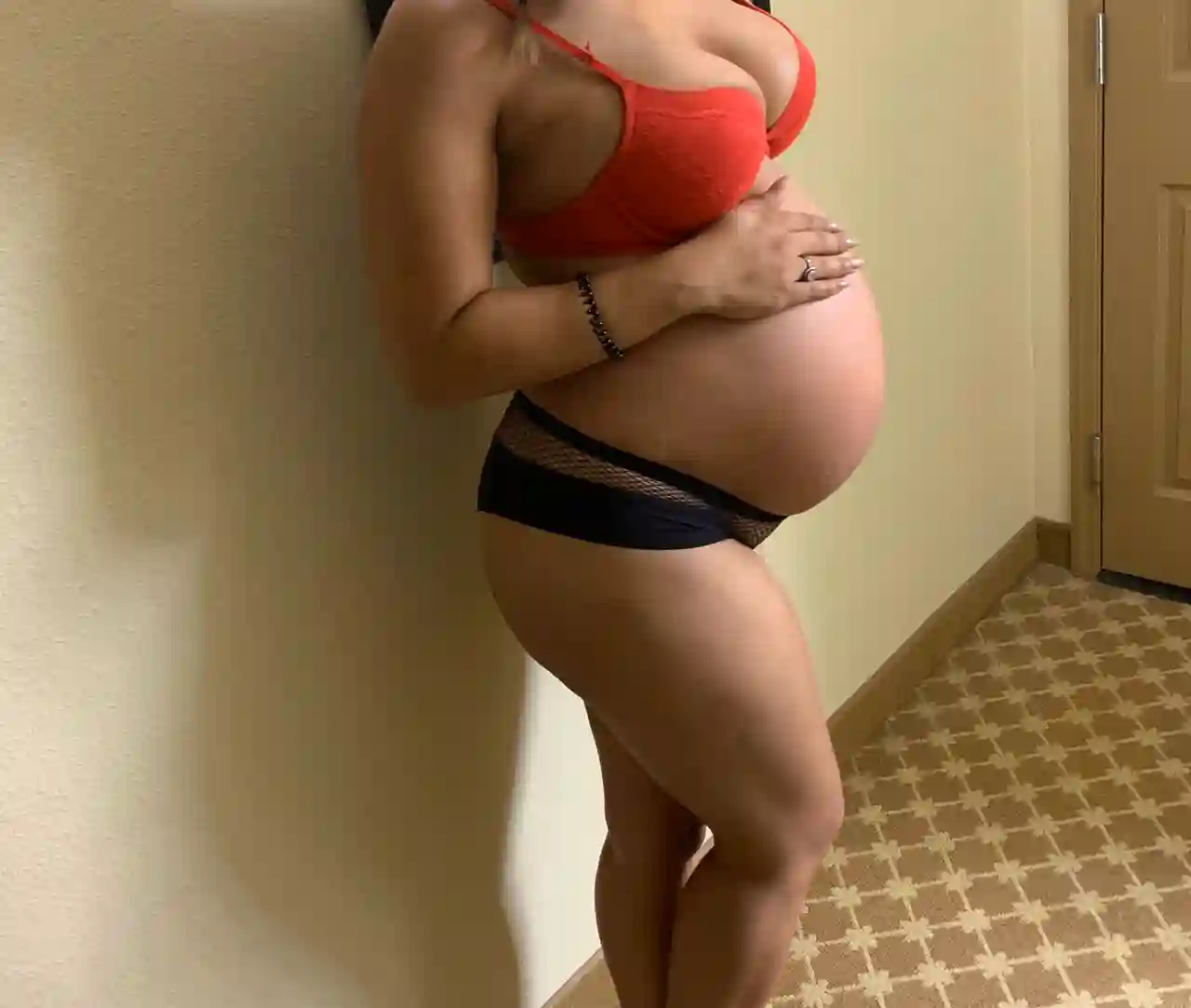 See bambidoe in this exclusive leaked image 9