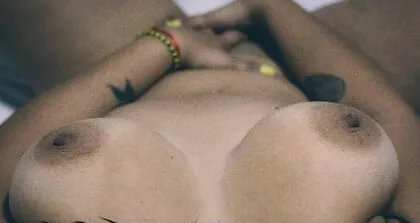 Full uncensored photo of 4deline from a recent leak (image 10)