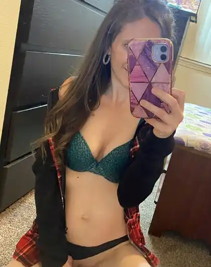 Uncensored nude from dainty wilder's private gallery, photo 8