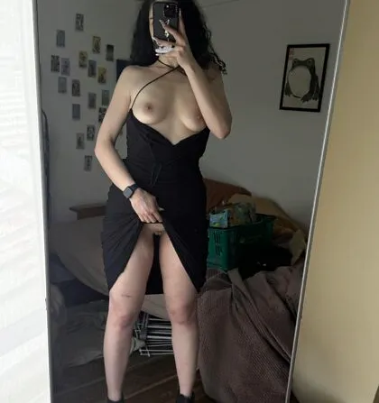 karinerino leaked photo from her exclusive collection (image 1)
