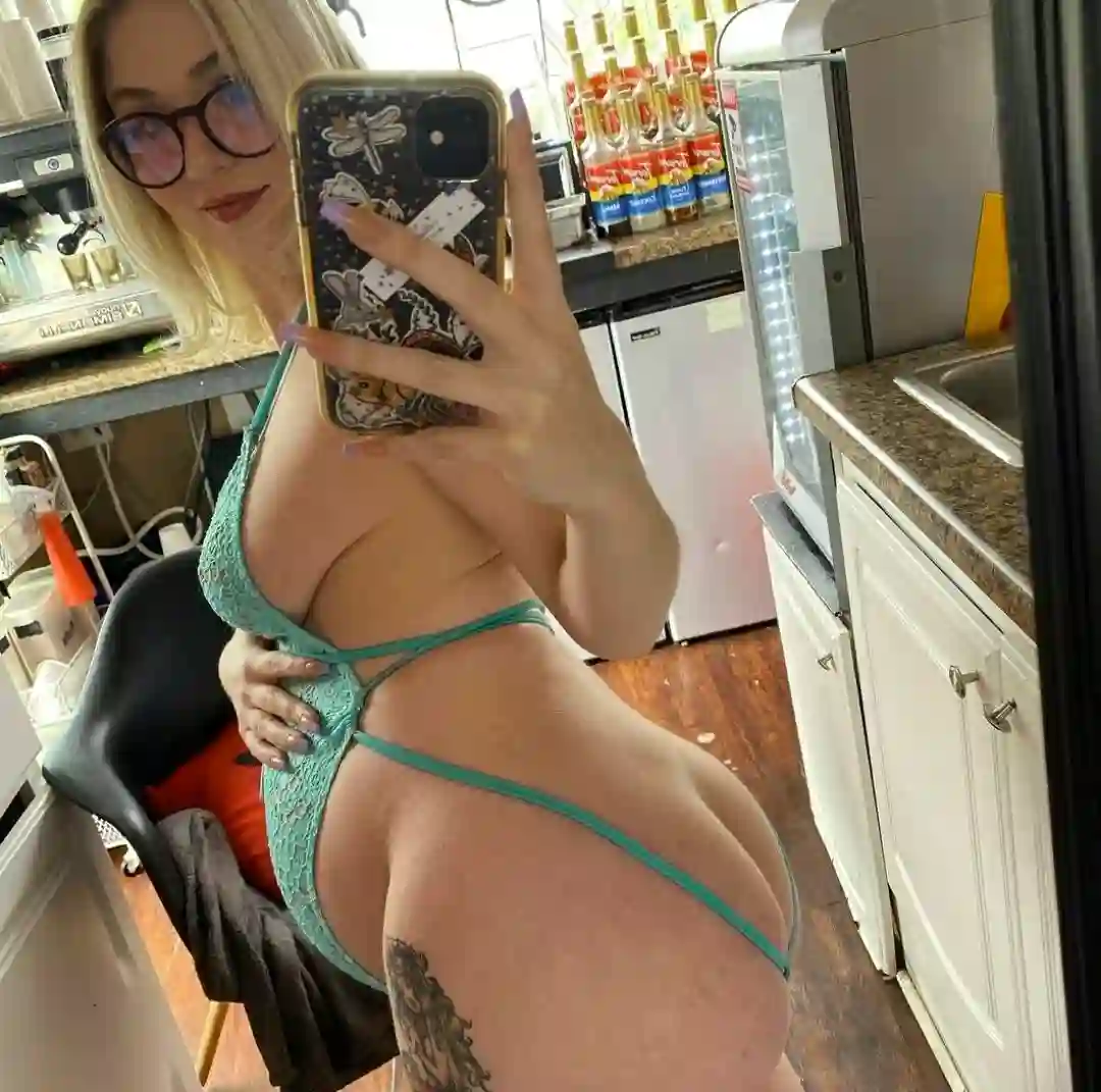 adorablelilli leaked photo from her exclusive collection (image 6)