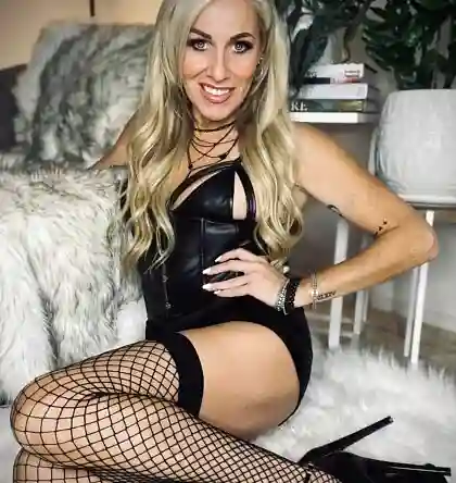 Private onlyfans picture of aisha sofey, part of a newly released set #2