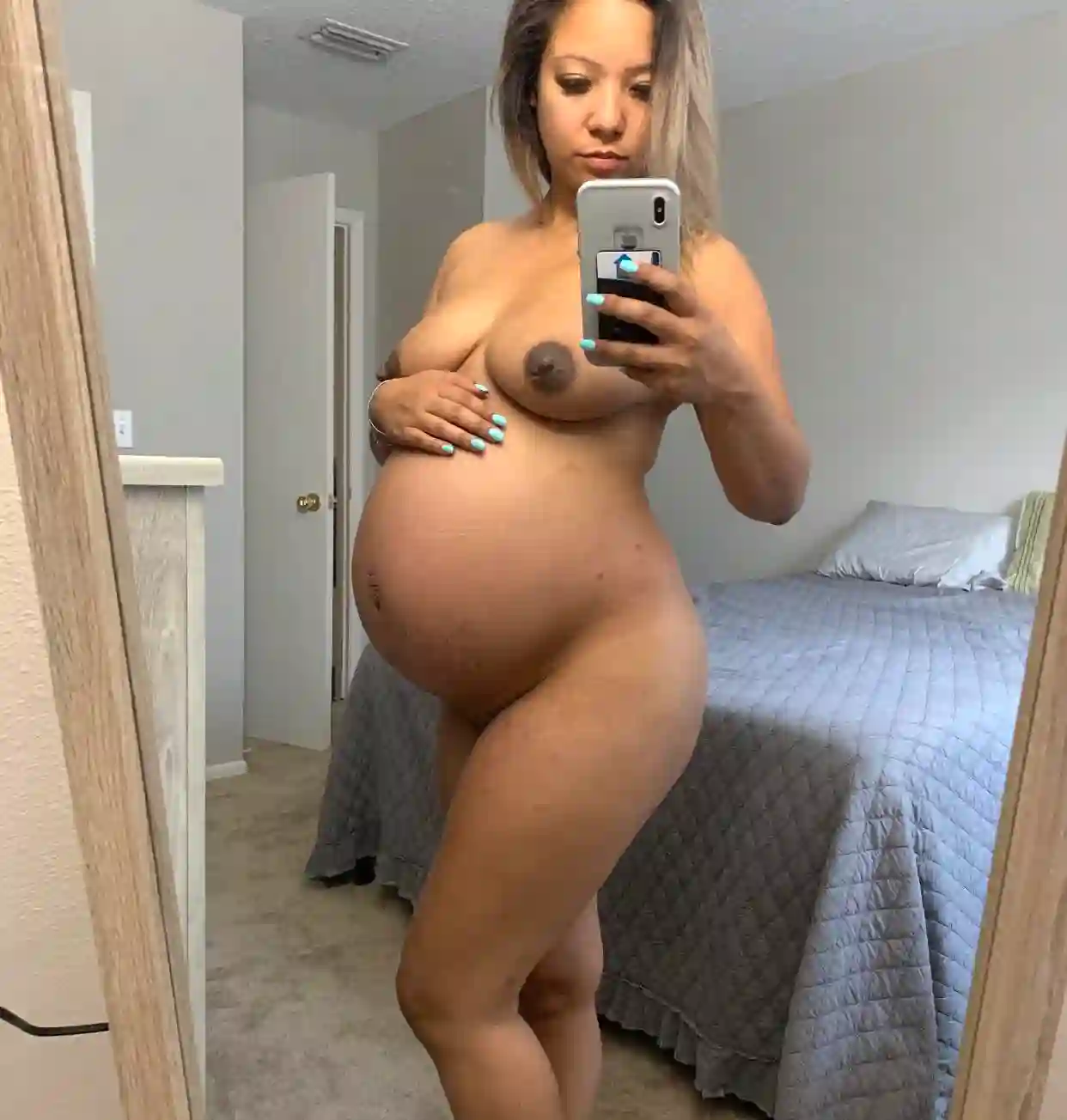 See creamyjuicy in this exclusive leaked image 4
