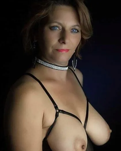 Full uncensored photo of joell perry from a recent leak (image 15)