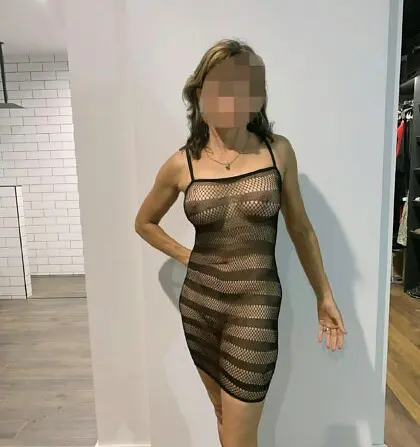 See vyvan le in this exclusive leaked image 14