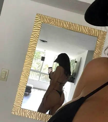 See emma st james in this exclusive leaked image 4