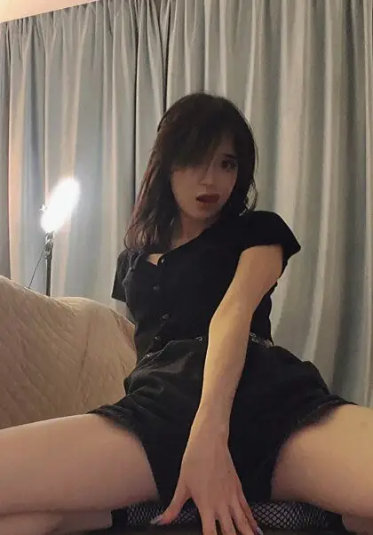 Full uncensored photo of api from a recent leak (image 15)