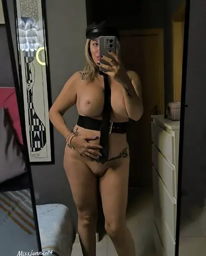 Uncensored nude from mavisese's private gallery, photo 13