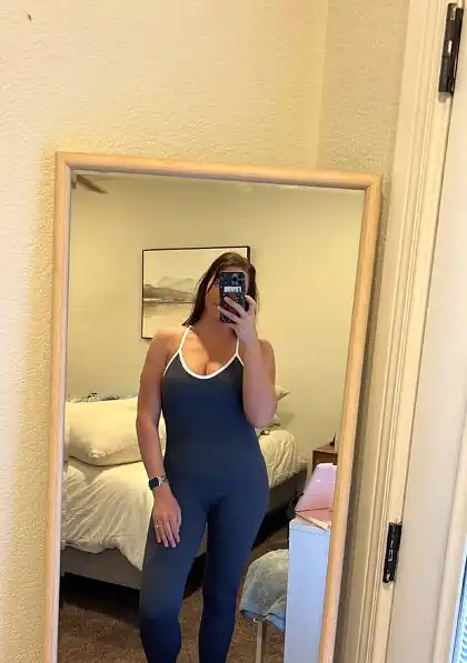 Full uncensored photo of style_byanna from a recent leak (image 10)
