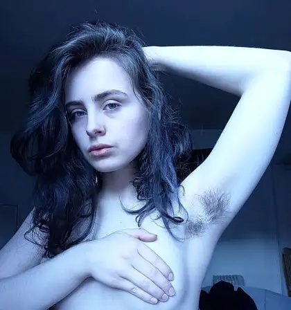 carolina samani leaked photo from her exclusive collection (image 1)