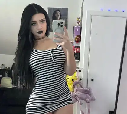 dessyyc leaked photo from her exclusive collection (image 1)