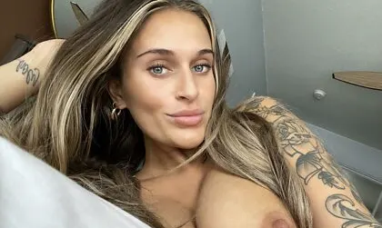 aidra fox leaked photo from her exclusive collection (image 6)
