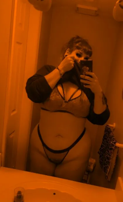 Full uncensored photo of julia sunshiine from a recent leak (image 5)