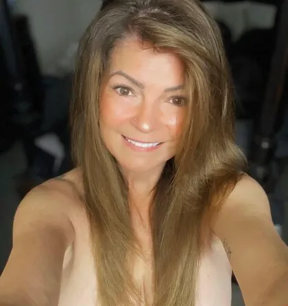 Full uncensored photo of kali roses from a recent leak (image 10)