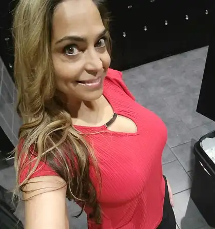 See kathiesanderss in this exclusive leaked image 14
