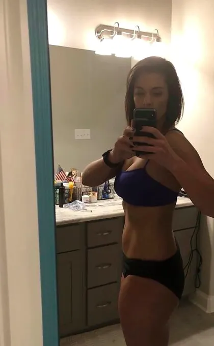 See kyla yesenosky in this exclusive leaked image 4