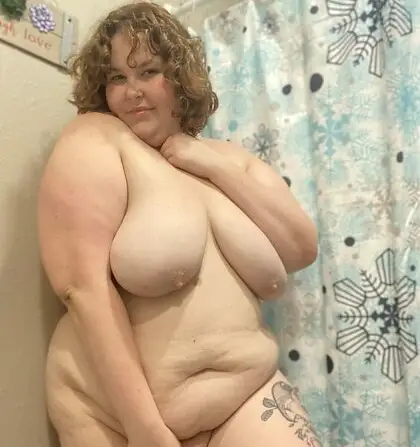 See lily adrianne in this exclusive leaked image 14