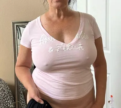 Full uncensored photo of ree marie from a recent leak (image 5)