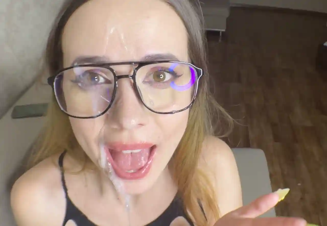 Full uncensored photo of emily rinaudo from a recent leak (image 10)
