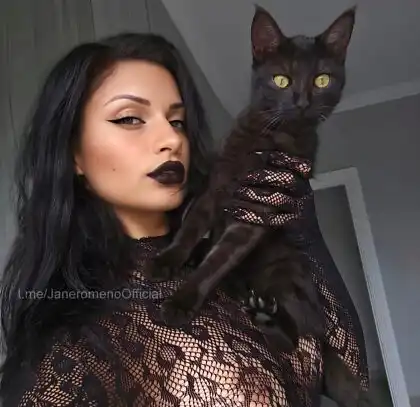 Full uncensored photo of kira shine from a recent leak (image 15)