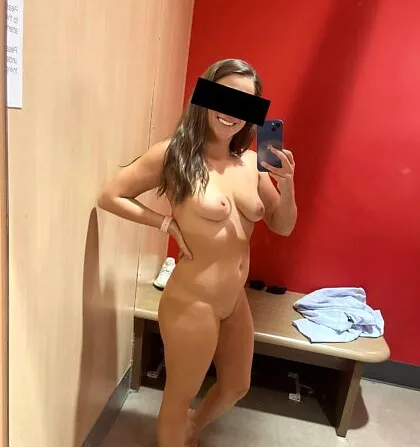Uncensored nude from christine.bright's private gallery, photo 3