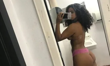 Full uncensored photo of heidi lavon from a recent leak (image 10)