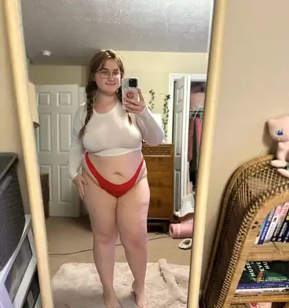 See lilymae in this exclusive leaked image 14