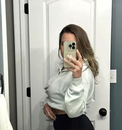 Full uncensored photo of immili from a recent leak (image 5)