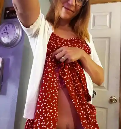 Full uncensored photo of kath06 from a recent leak (image 10)