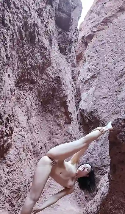 Full uncensored photo of katya elise henry from a recent leak (image 5)