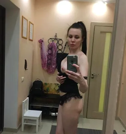 See martina cammara in this exclusive leaked image 9