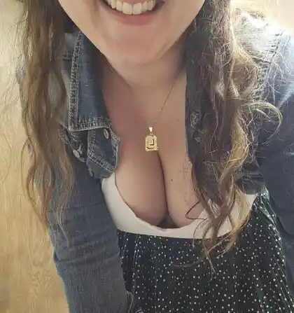 Full uncensored photo of paola celeb from a recent leak (image 5)