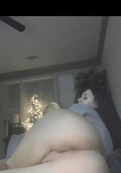 Full uncensored photo of beth lily from a recent leak (image 15)