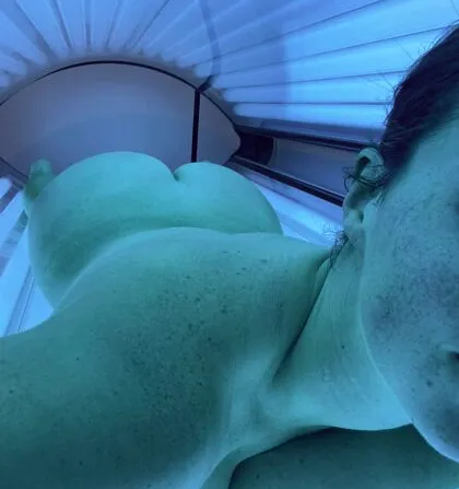 Full uncensored photo of mel.popss from a recent leak (image 15)