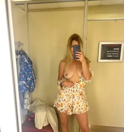 Uncensored nude from mirasjuice's private gallery, photo 8