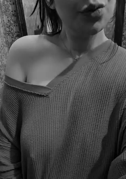Uncensored nude from qveenjulia's private gallery, photo 13