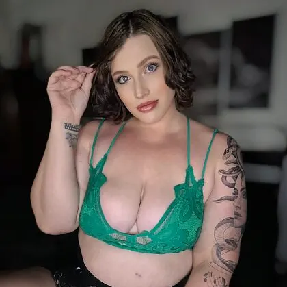 See mooreerinxxx in this exclusive leaked image 9
