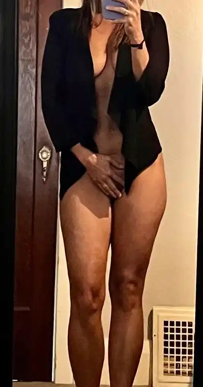 Full uncensored photo of yellz0 from a recent leak (image 10)