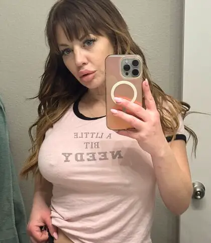 Private onlyfans picture of amandaeliselee, part of a newly released set #7