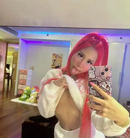 See enmarchenoir in this exclusive leaked image 4