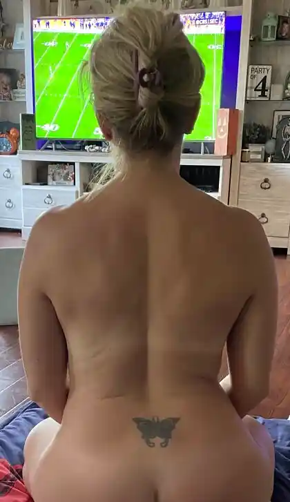 Full uncensored photo of claudia rojas from a recent leak (image 5)