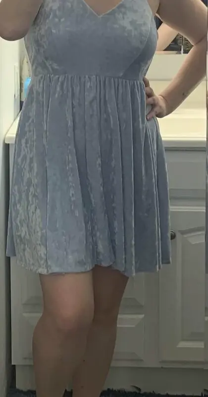 Full uncensored photo of julia woo from a recent leak (image 5)