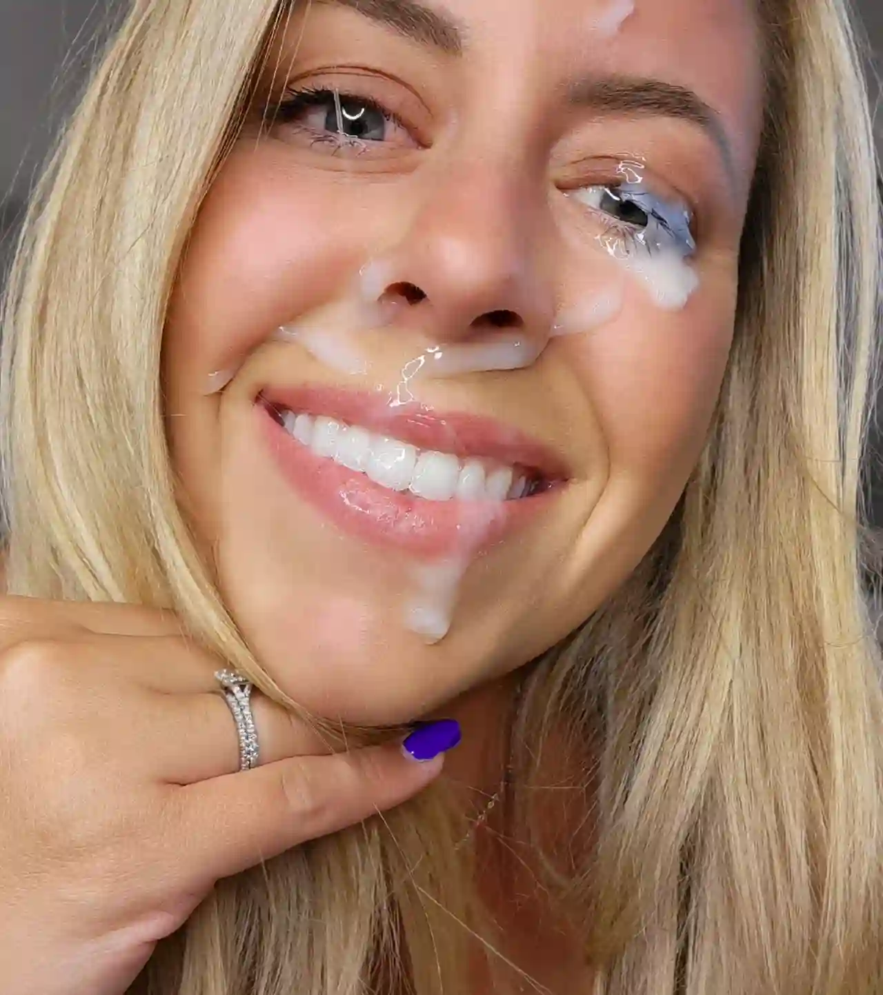 See julia.burch in this exclusive leaked image 9