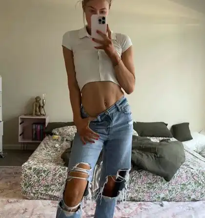 Full uncensored photo of christi walks from a recent leak (image 15)