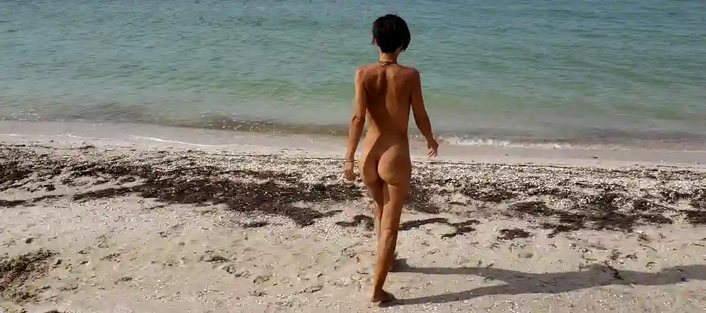 Uncensored nude from estephania's private gallery, photo 13